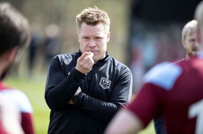 Cheftræner Casper Johnsen må erkende, at det ser svært ud for Tjørring. Foto: Tom Laursen