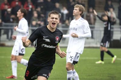 Oscar Fraulo jubler over en scoring mod norske Rosenborg i Youth League. Den fynske midtbanespiller var en stor profil på ungdomsholdene i FCM. Nu har han fået debut i Bundesligaen. Foto: Tom Laursen