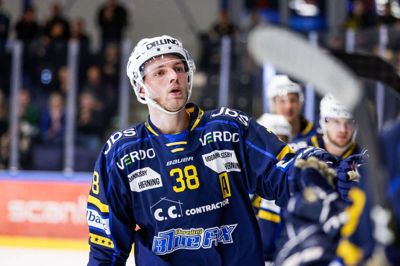 Morten Poulsen kan se tilbage på en weekend med to mål fredag og to mål søndag. Dertil kan lægges en enkelt assist. Foto: Danmarks Ishockey Union
