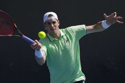 Amerikaneren John Isner tabte søndag en tenniskamp efter en historisk lang tiebreak. (Arkivfoto)