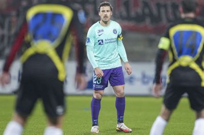 Under søndagens Superliga-kamp mod OB bar Erik Sviatchenko et specialfremstillet anførerbind til støtte for Ukraine, hvorfra FCM-kaptajnen har rødder. Foto: Claus Fisker/Ritzau Scanpix