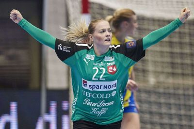 Viborg kvalificerede sig Final 4 med en sejr i to kampe over Storhamar fra Norge. Her fejrer Lærke Nolsøe en scoring i hjemmekampen mod nordmændene.
