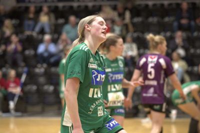 Julie Jensen var skuffet over nederlaget på sin tidligere hjemmebane, hvor semifinaledrømmen brast for Silkeborg-Voel. Foto: Malene Tswai