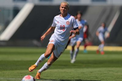 Anfører Pernille Harder er klar til igen at indtage en hovedrolle på det danske hold, når de rød-hvide spiller EM i England om tre uger. Foto: Ritzau Scanpix