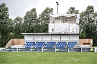 Jetsmark Stadion i Pandrup lægger græs til Jammerbugt FC, hvis ejer Klaus-Dieter Müller har været meget i fokus det seneste halve år grundet manglende lønudbetalinger til spillere. (Arkivfoto).
