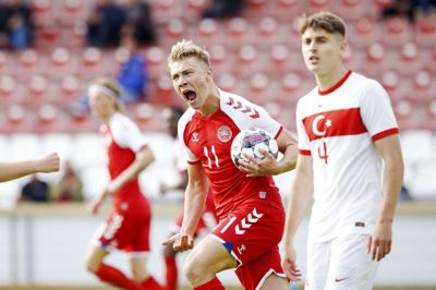 Rasmus Højlund, her i aktion for U21-landsholdet, er med i Atalanta-truppen til søndagens udekamp mod Verona.