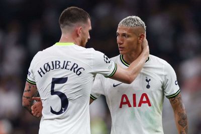 Pierre Emile Højbjerg og Tottenham skulle have mødt Manchester City lørdag aften. Den kamp er nu udsat, ligesom rundens øvrige Premier League-opgør.