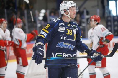Morten Poulsen er ny kaptajn for Herning Blue Fox og bliver som altid en hjørnesten i Blue Fox-offensiven. Foto: Henrik Ole Jensen