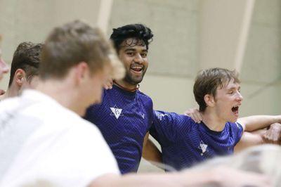 Siril Verma fra Indien debuterede med en sejr for Ikast. Den tidligere VM-sølvvinder for ungdomsspillere vandt første herresingle i suveræn stil med 21-5, 21-10 over Nicki Sjerslev Christensen fra Viby. Foto: Henrik Ole Jensen