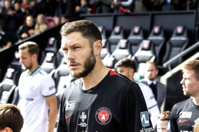 Henrik Dalsgaard har tidligere i karrieren spillet kampe ved VM og playoff til Premier League, så han har rutinen til at gå forrest i FC Midtjyllands store europæiske kampe. Foto: Tom Laursen