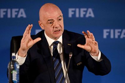 Fifa-præsident Gianni Infantino og forbundets generalsekretær har stilet et brev direkte til de 32 VM-nationer.