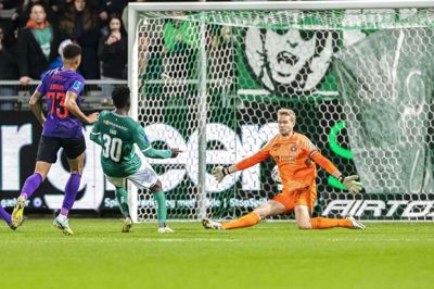 Viborgs Ibrahim Said scorer til 3-0 i torsdagens kamp.