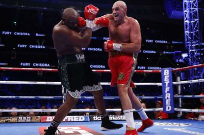 Tyson Fury kan stadig kalde sig verdensmester hos WBC efter sin sejr over Chisora.