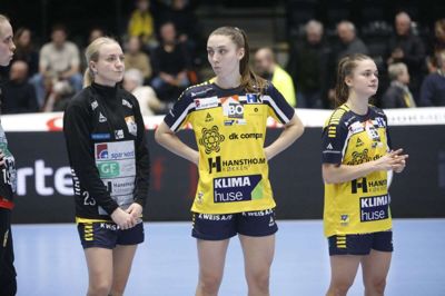 Skuffende aften for Ikast. Rivalerne fra Viborg vandt for anden gang i sæsonen over de gulblusede. Foto: Henrik Ole Jensen