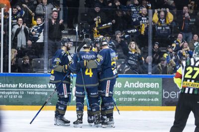 Indtil videre har det været en flot og opløftende sæson for Herning Blue Fox, men står holdet distancen i slutspillet? Ishockeyekspert Morten Green tror mere på Herning nu end før sæsonen. Foto: Chresten Bergh