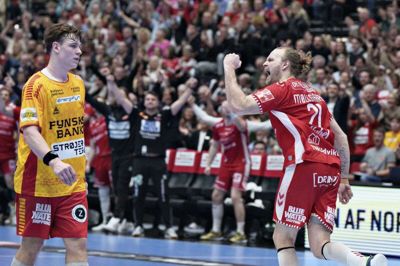 Efter tre afbrændere af holdkammerater scorede Henrik Møllgaard et vigtigt mål på straffekast i topkampens slutfasen.