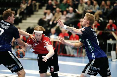 Rasmus Graffe var i perioder helt ustyrlig mod Ribe-Esbjerg, men til sidst smed HCM det hele væk. Foto: Chresten Bergh