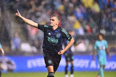 Den danske angriber Mikael Uhre scorede lørdag et hattrick for Philadelphia Union i holdets 4-2-sejr over Toronto FC.