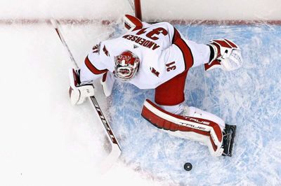 Frederik Andersen stod en pragtkamp i nat dansk tid og har nu den bedste redningsprocent i slutspillet af alle de målmænd, der stadig er med i kampen om Stanley Cup. Foto: Ritzau Scanpix