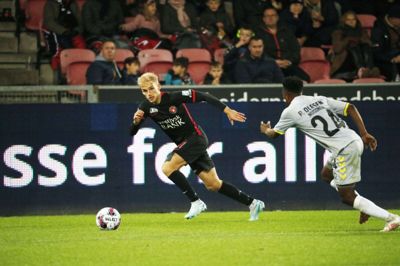 Gustav Isaksen i aktion i FC Midtjyllands seneste hjemmekamp mod Horsens. Det var i oktober sidste år, hvor FCM vandt 2-1. Foto: Malene Tswai