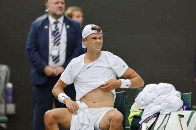 Holger Rune kommer ikke til at spille mere tennis tirsdag.