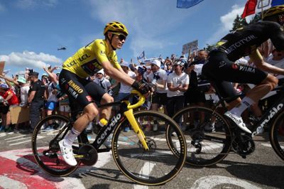 Det bliver næppe i en rolle som holdkaptajn, at Vingegaard skal køre Vuelta a Espana, mener Christian Moberg. Foto: Thomas Samson/Ritzau Scanpix