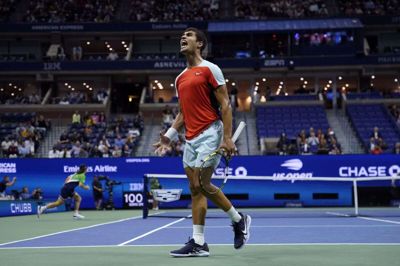 Carlos Alcaraz spillede til langt ud på natten, da han i US Open sidste år slog Jannik Sinner. (Arkivfoto).
