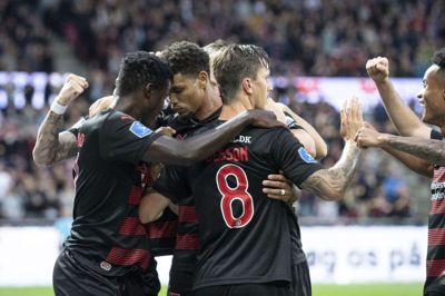 I sidste uge kunne FCM'erne juble over tre mål mod Legia Warszawa, men trods tre midtjyske føringer blev det uafgjort. I aften forventer bookmakerne, at polakkerne jubler til sidst. Foto: Bo Amstrup/Ritzau Scanpix