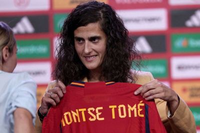 Flere af spillerne, som Spaniens nye landstræner, Montse Tomé, mandag udtog, vil fortsat ikke spille for holdet.