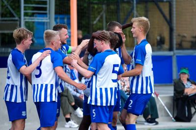Herning Fremad kunne trods alt juble til sidst, da det lykkedes at få udlignet. Midtjyderne pressede også på gennem hele anden halvleg. Foto: Chresten Bergh (Arkiv)
