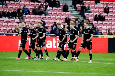 FC Midtjyllands danske U19-mestre havde god grund til jubel onsdag eftermiddag. De vandt nemlig hele 4-0 på udebane mod de ukrainske U19-mestre i Youth League. Billedet her stammer dog fra sejren over portugisiske Famalicão i forrige runde.