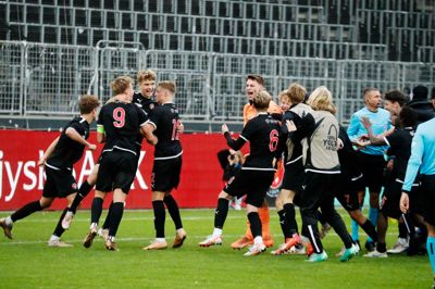 Jubelscenerne var vilde, da FC Midtjyllands U19-hold slog portugisiske Famalicão efter straffesparkskonkurrence i første runde af Uefa Youth League. I går fulgte holdet op med en fejende flot sejr på udebane mod Rukh Lviv i anden runde af ungdommens Champions League.
