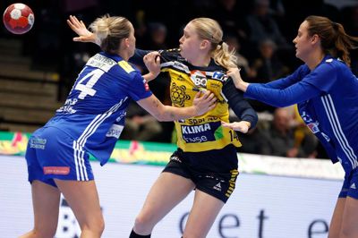 Emma Lindqvist og Ikast Håndbold havde lørdag intet besvær med at besejre de blå oprykkere fra Bjerringbro FH.