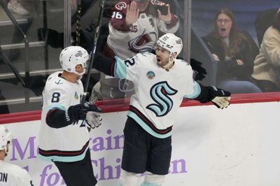 Til sidst i kampen mod Colorado Avalanche scorede Oliver Bjorkstrand et mål, der sikrede hans hold en sejr på 4-3.