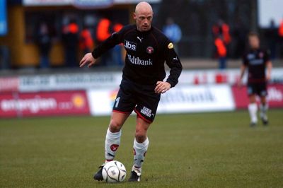 Christian Magleby - her i FCM-outfit på Ikast Stadion i 2003 - nåede 162 kampe i superligaen, hvor han fra 1996 og 10 år frem repræsenterede Lyngby, FC Midtjylland og Viborg FF. Foto: Michael Svenningsen