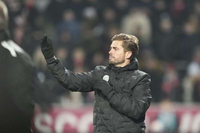 Jakob Poulsen overtog i november midlertidigt cheftrænerjobbet i Viborg FF efter Jacob Friis. Siden er det blevet til to sejre og to nederlag. (Arkivfoto).