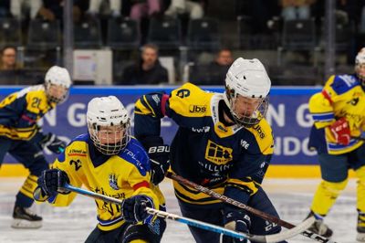 Herning lagde ud med at besejre Esbjerg hele 92 og fik dermed en perfekt start på turneringen. På U14-årgangen, hvor spillerne er 12-13år, kan der - som det fremgår her - være stor forskel på spillernes fysiske udvikling. Foto: Janis Zirnitis