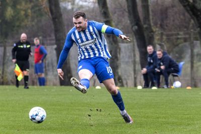 Herning Fremad og anfører Michael Bachmann tog for anden kamp i træk sejren med en scoring i overtiden. Foto: Tom Laurnsen