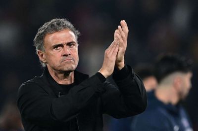 Luis Enrique så igen sit hold ramme træværket flere gange.