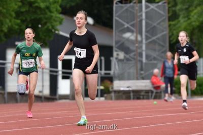 12-årige Sofiia Gorpenko satte ny klubrekord i 60 meter hækkeløb ved Herning Games. Hun vandt også guldmedalje i disciplinen i tiden 11,50 sekunder. Foto: Ole Jørgensen/HGF