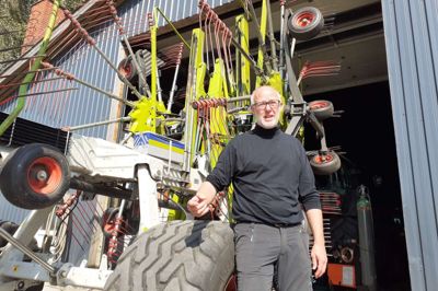 Landmand Niels Haunstrup må sende mange tunge transporter gennem Haunstrup efter tre små lokalveje bliver lukket af den nye 2+1-vej.
