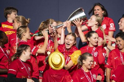 FC Nordsjællands spillere måtte ikke feste, efter at mesterskabet blev sikret i weekenden. Det kan de nu. Foto: Bo Amstrup/Ritzau Scanpix