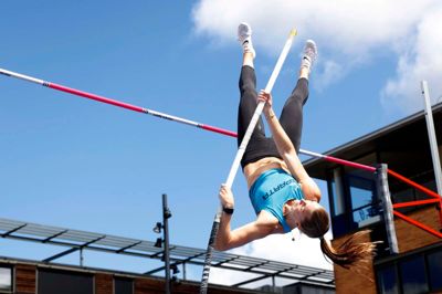Caroline Bonde Holm strøg over både 3,81 og 4,01 meter i første forsøg. Hun sprang 4,25 meter ved EM i Rom for nylig. Men denne gang lykkedes det hende ikke at komme over 4,16 meter, men landsholdsprofilen vandt uden problemer sit 22. danske mesterskab i stangspring.