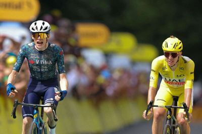 Jonas Vingegaard vandt Tour de Frances 11. etape lige foran Tadej Pogacar.