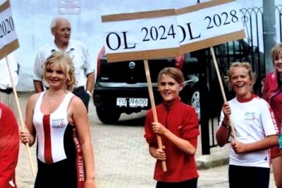 Roeren Julie Holst Poulsen var omkring 11-12 år gammel, da billedet blev taget tilbage i 2008 ved Odder Byfest. (Privatfoto).