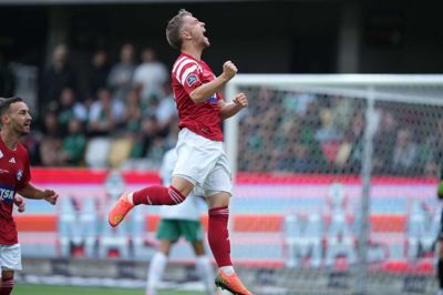 Silkeborg-spilleren Andreas Pyndt scorede søndag sit første superligamål i karrieren, da Viborg FF blev besejret med 2-0.