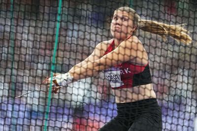 Katrine Koch Jacobsen i aktion i OL-finalen i hammerkast i Paris.