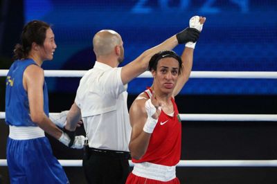 Bokseren Imane Khelif vandt guld i kvindernes 66-kiloklasse ved OL i Paris, men hun har skullet lægge ører til meget ved legene undervejs.