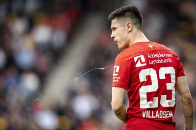 Oliver Villadsen har spillet sin foreløbigt sidste kamp for FCN. Nu venter et ophold i tysk fodbold.