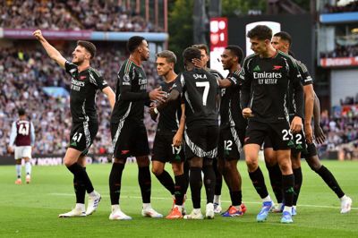Arsenal tabte to gange til Aston Villa i sidste sæson, men tog lørdag hævn med 2-0 i Birmingham.